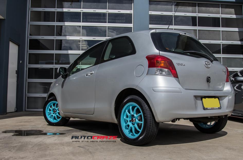 TOYOTA YARIS ECO MOTION TEAL